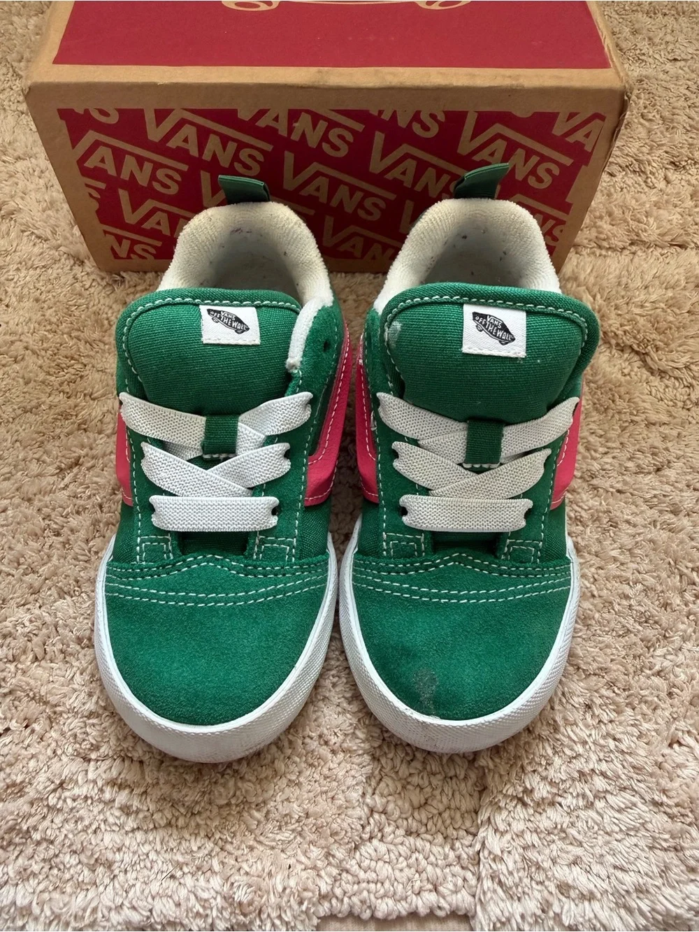 Vans Kids Low-Top Sneakers Green with Pink Stripe- Size 9